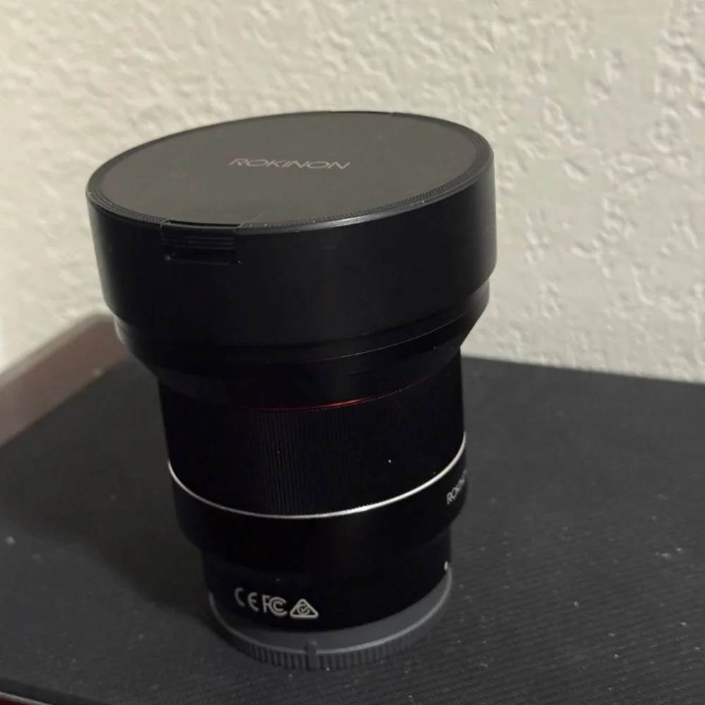 Rokinon AF 14MM F/2.8 FE E-Mount Lens With Cap no Box